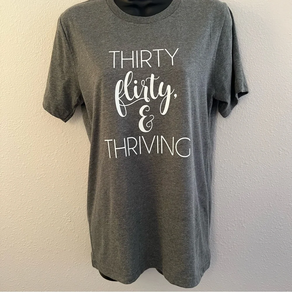 30 Year Old Birthday Tee Shirt Top Women‎ SM Age Gag Gift Cute Gray Lightweight - Picture 2 of 9